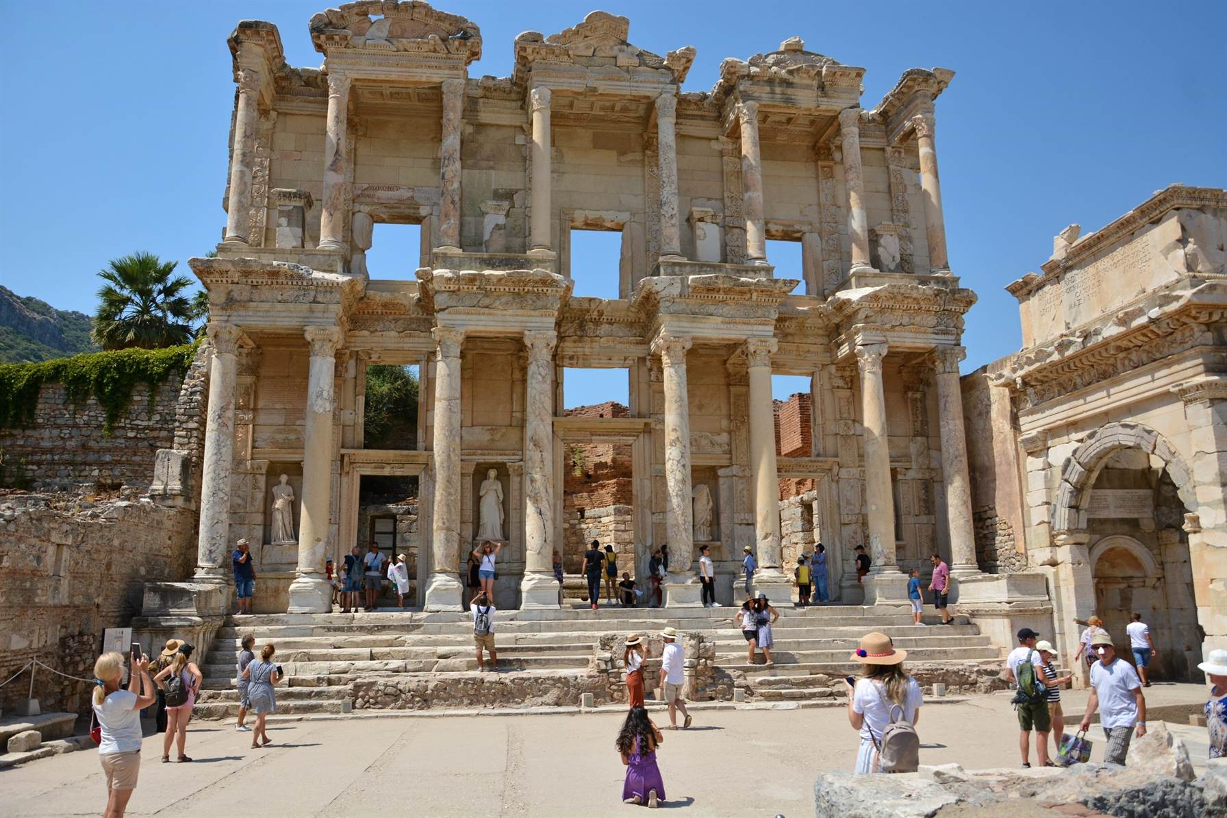 efesus tour from Kusadasi port 부근의 호텔