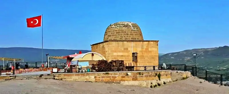 Kilicaslan Tomb Temenni Hill
