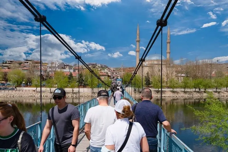 avanos bridge and red river